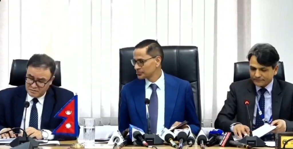 इरानद्वारा जहाज नियन्त्रणमा, नेपाली युवा अमृत झा पक्राउ