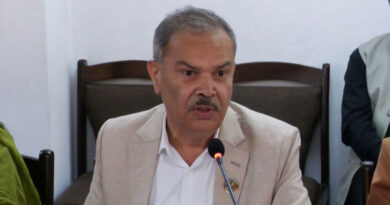 अर्थ मन्त्रालयमा मात्रै अधिकार केन्द्रित गरिँदा विकास निर्माणका काम प्रभावित : एमाले सांसद कँडेल अर्थ मन्त्रालयमा मात्रै अधिकार केन्द्रित गरिँदा विकास निर्माणका काम प्रभावित : एमाले सांसद कँडेल