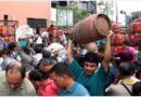 ग्यास विक्रेता महासंघले सरकारलाई भन्यो : ‘प्रचारबाजी छाड, डिलरमार्फत ग्यास बाँड’