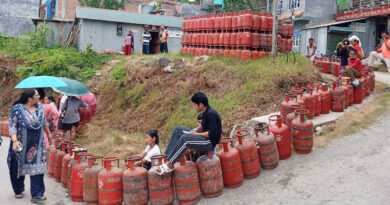ग्यास आपूर्ति सहज बनाउन ‘क्विक रेस्पोन्स टिम’ गठन, समस्या परे हटलाइनमा सम्पर्क गर्न आग्रह ग्यास आपूर्ति सहज बनाउन ‘क्विक रेस्पोन्स टिम’ गठन, समस्या परे हटलाइनमा सम्पर्क गर्न आग्रह