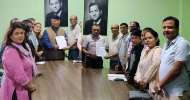 पत्रकारिता क्षेत्रलाई संकटमा पार्ने कुनै पनि निर्णय स्वीकार्य छैन : कांग्रेस सभापति थापा पत्रकारिता क्षेत्रलाई संकटमा पार्ने कुनै पनि निर्णय स्वीकार्य छैन : कांग्रेस सभापति थापा