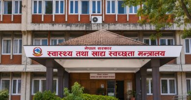 सरकारी कर्मचारीलाई स्वास्थ्य बीमामा आबद्ध गराउन मन्त्रालयको पत्राचार सरकारी कर्मचारीलाई स्वास्थ्य बीमामा आबद्ध गराउन मन्त्रालयको पत्राचार