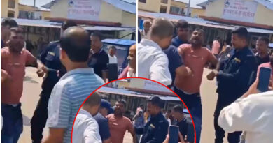 चामल जफत भएपछि कृष्णनगरमा व्यापारीले गरे आत्मदाहको प्रयास चामल जफत भएपछि कृष्णनगरमा व्यापारीले गरे आत्मदाहको प्रयास